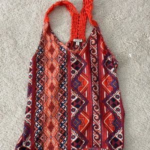 Eyeshadow orange tank